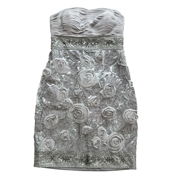 Sue Wong Dresses & Skirts - Sue Wong Nocturne NWT Embellish Beaded Rosette Dress 6‎ Platinum Silver Metallic